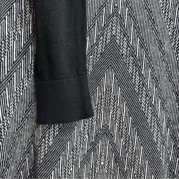 Mossimo Geometric Long Sleeve Light Weight Sweater Dress Size Small - Picture 5 of 8